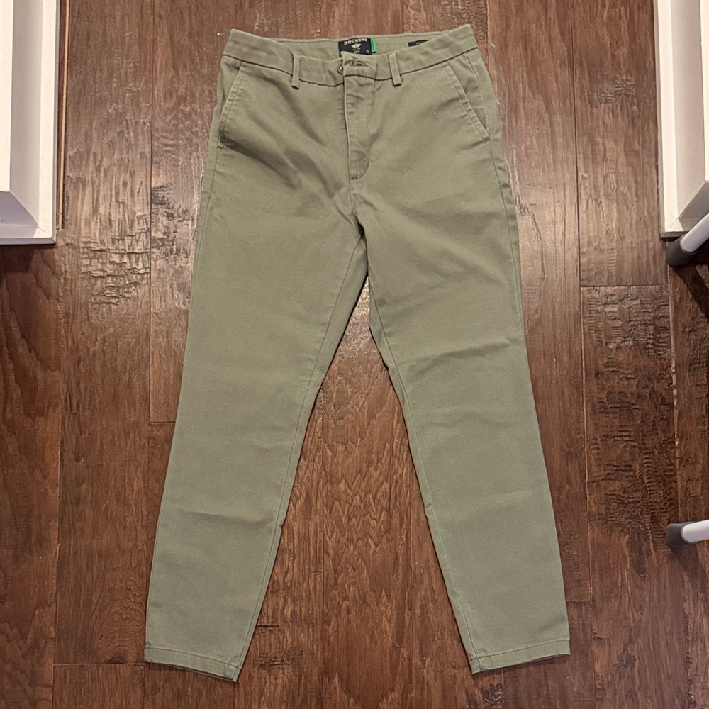 Dockers Women's Olive Skinny weekend Pants
